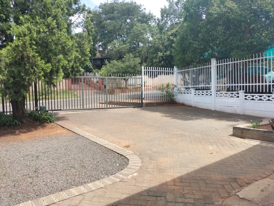 To Let 3 Bedroom Property for Rent in Generaal De Wet Free State